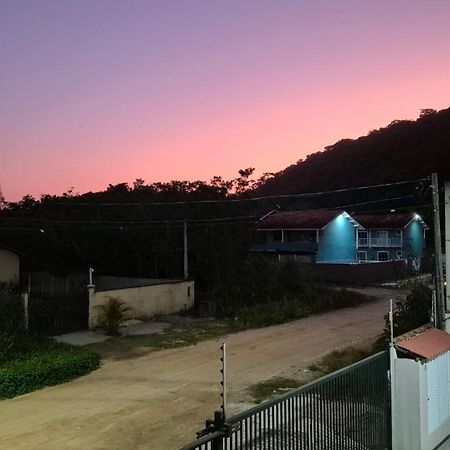 Apartament Kitnet Aconchegante Praia De Maranduba Ubatuba Zewnętrze zdjęcie
